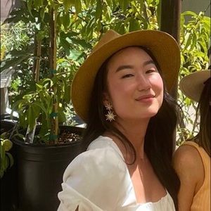 Meet your Posher, Paula